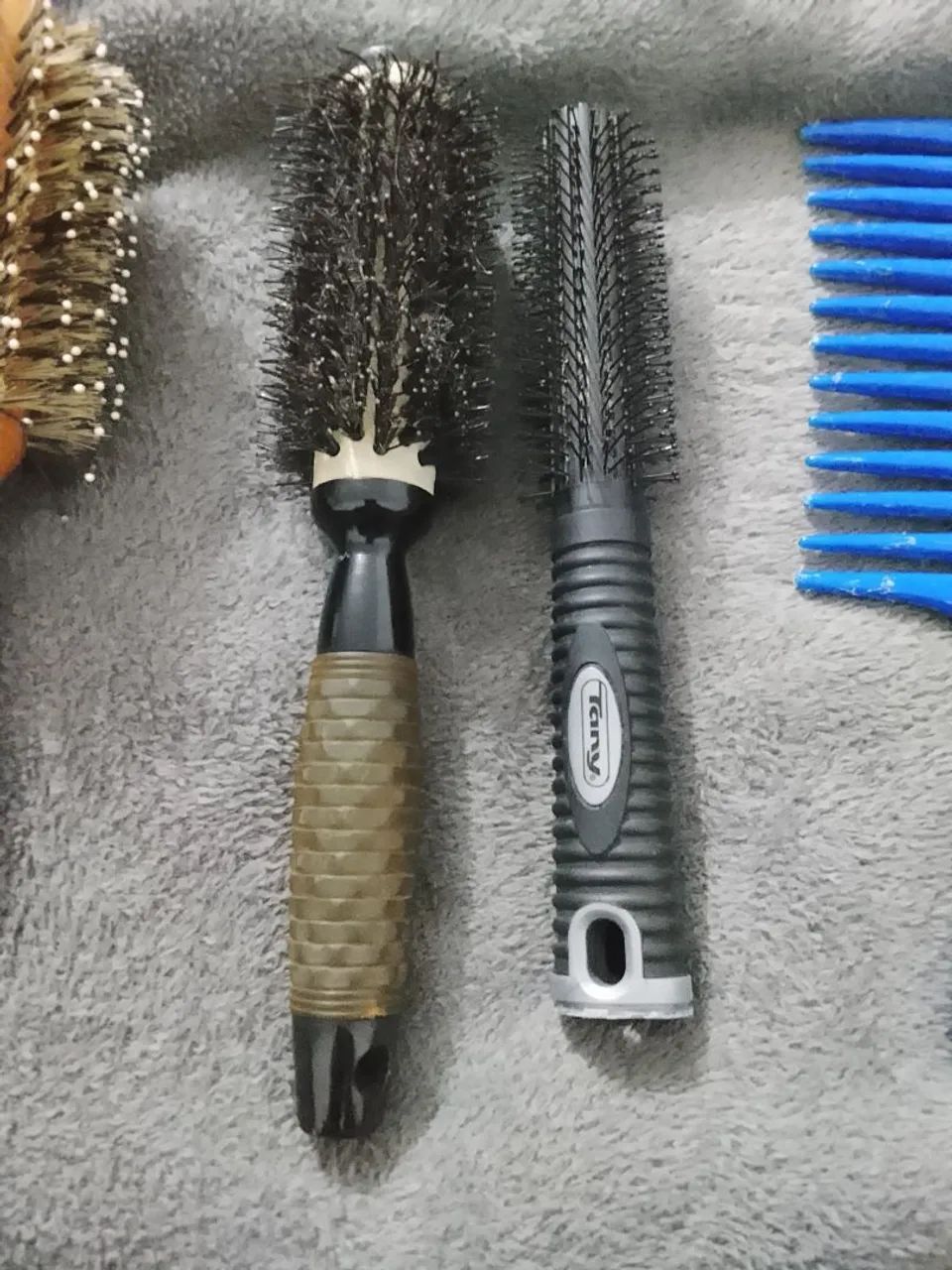 Vendo pentes e escovas para cabelo  - Foto 2