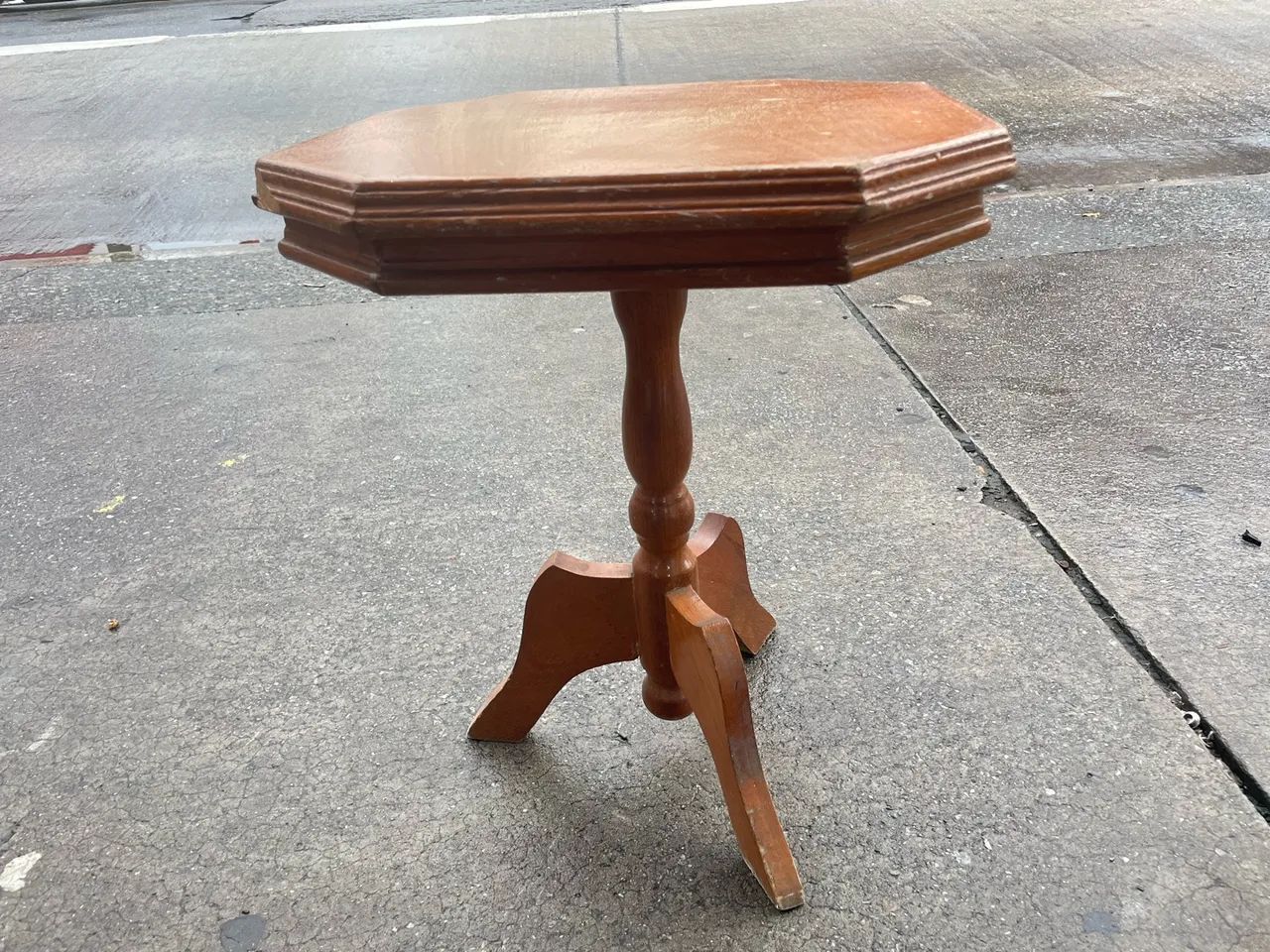 Mesa de Canto de Madeira Tripé - Foto 5