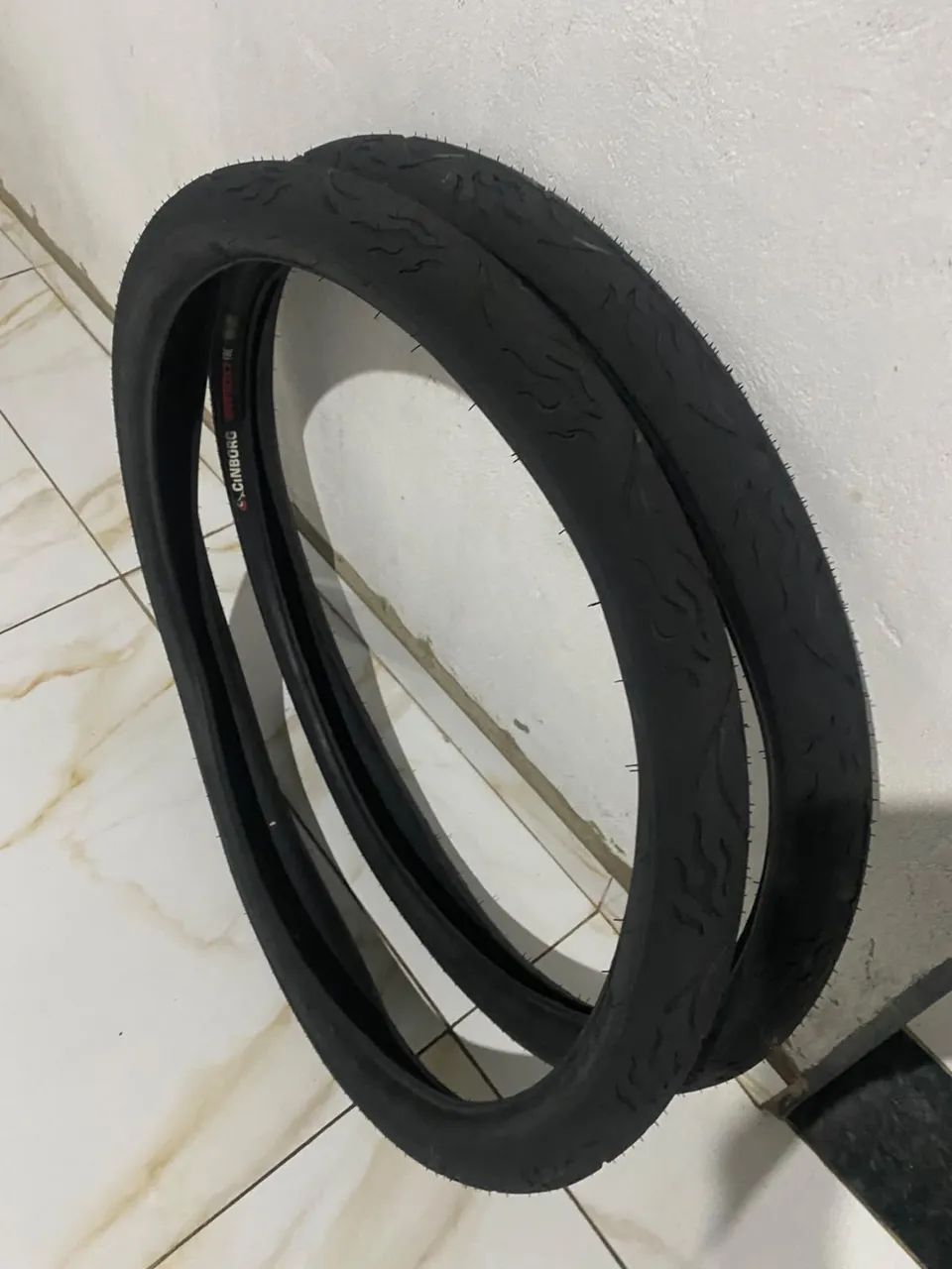2 pneus novos - Foto 4