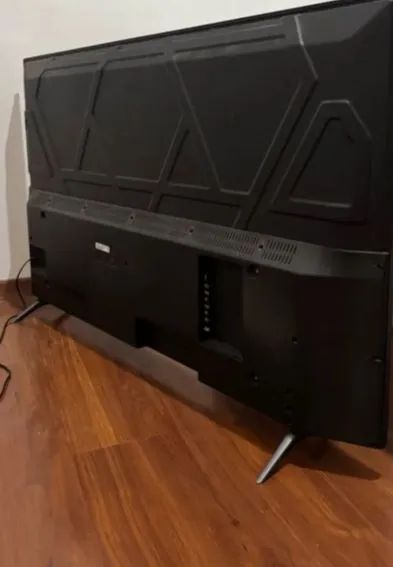 Smart TV Philco "55" funciona perfeitamente, detalhe no led. - Foto 2