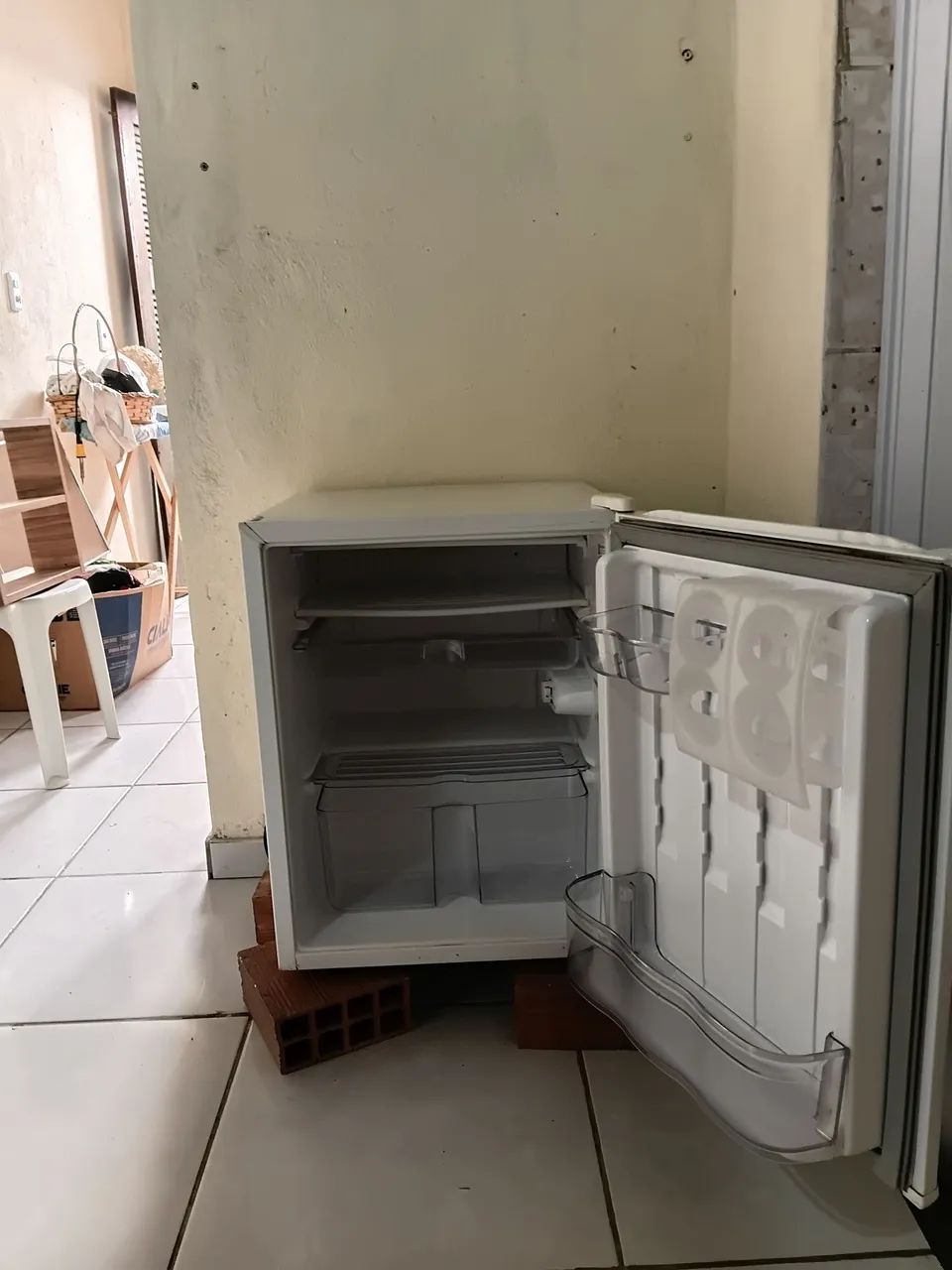 Vende-se frigobar consul