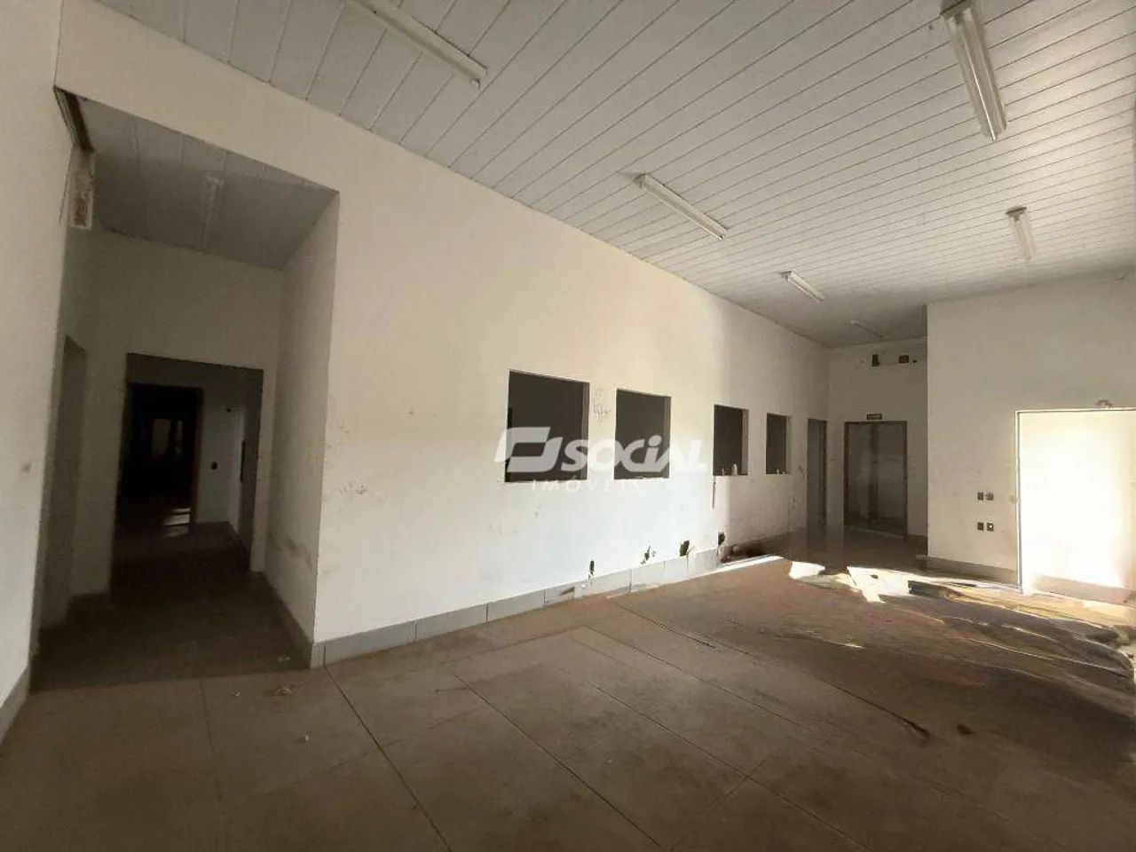 Oportunidade Imperdível: Galpão Comercial com 1.500 m² - Foto 2