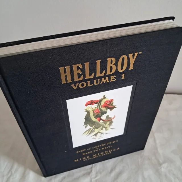 Hellboy Library Volume 1 - Dark Horse Comics - Foto 2