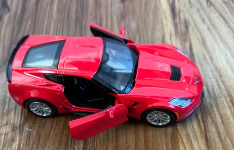 Carrinho Miniatura Corvete importado (Desapego) - Foto 2