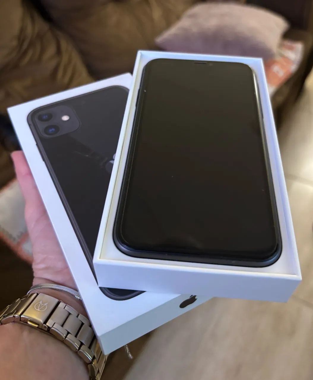  Vendo IPhone 11 R$ 700,00