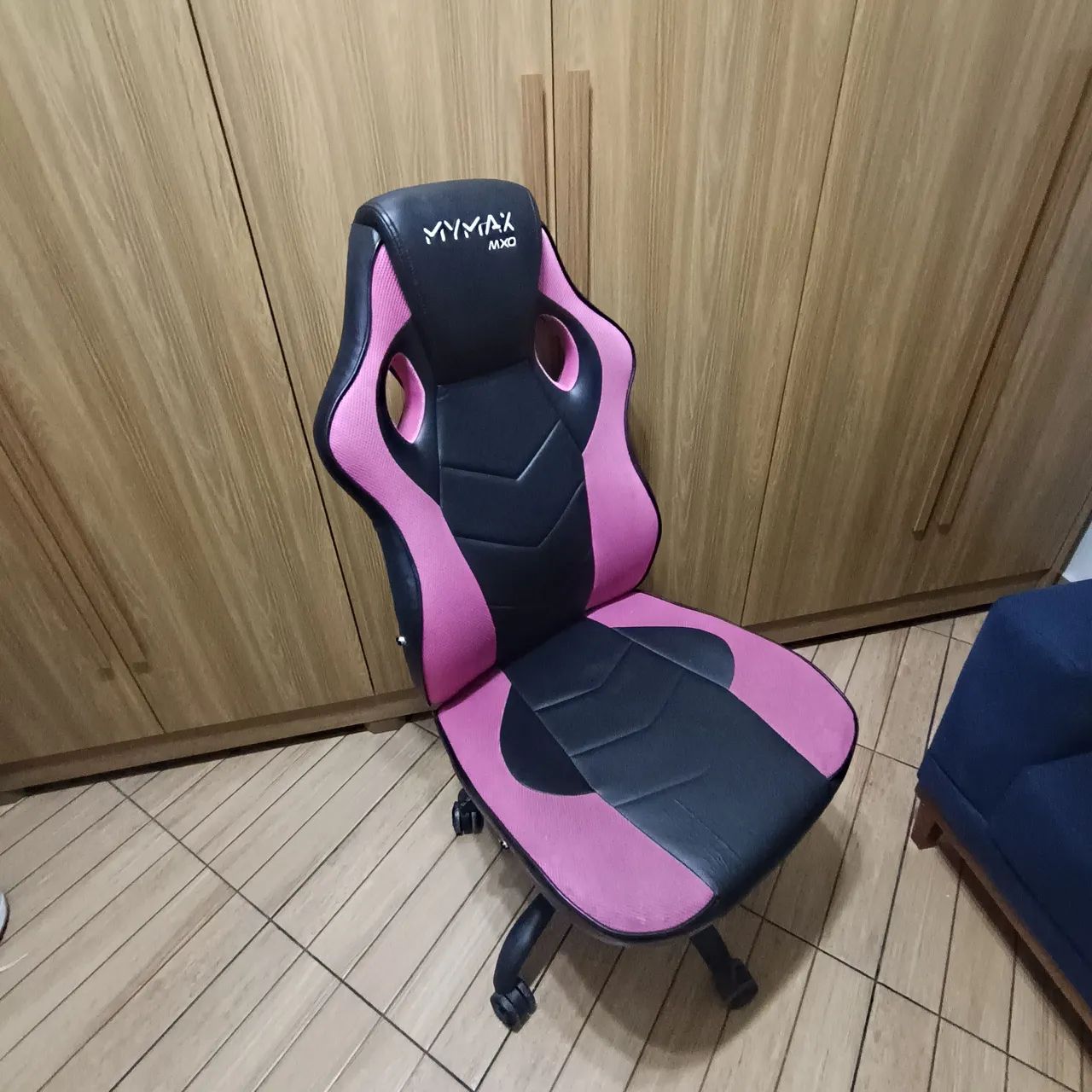 Cadeira Gamer rosa e preta - Foto 3