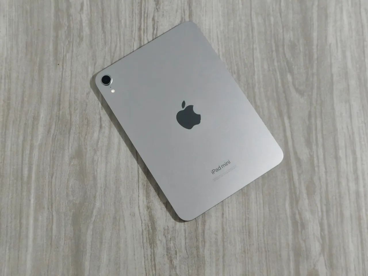 Ipad Mini 7 A17 Pro 128gb muito conservado passo cartão - Tablets
