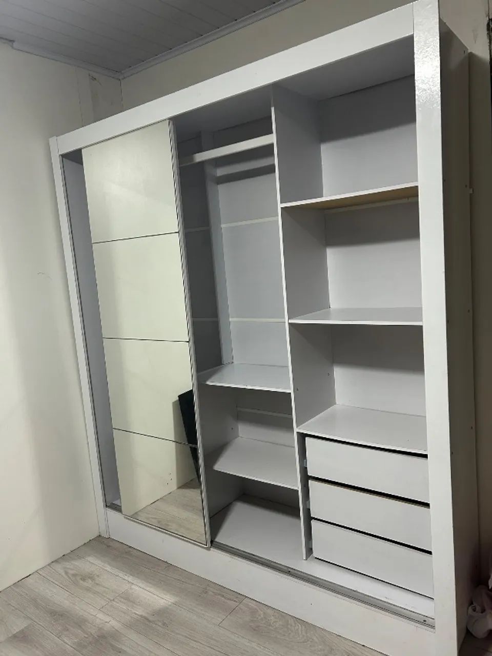 Guarda Roupa mdf branco grande porta espelhadas
