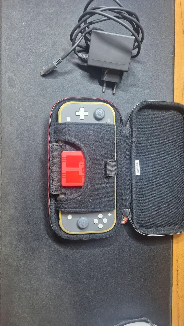 Nintendo Switch Lite + 3 jogos e case - Foto 4
