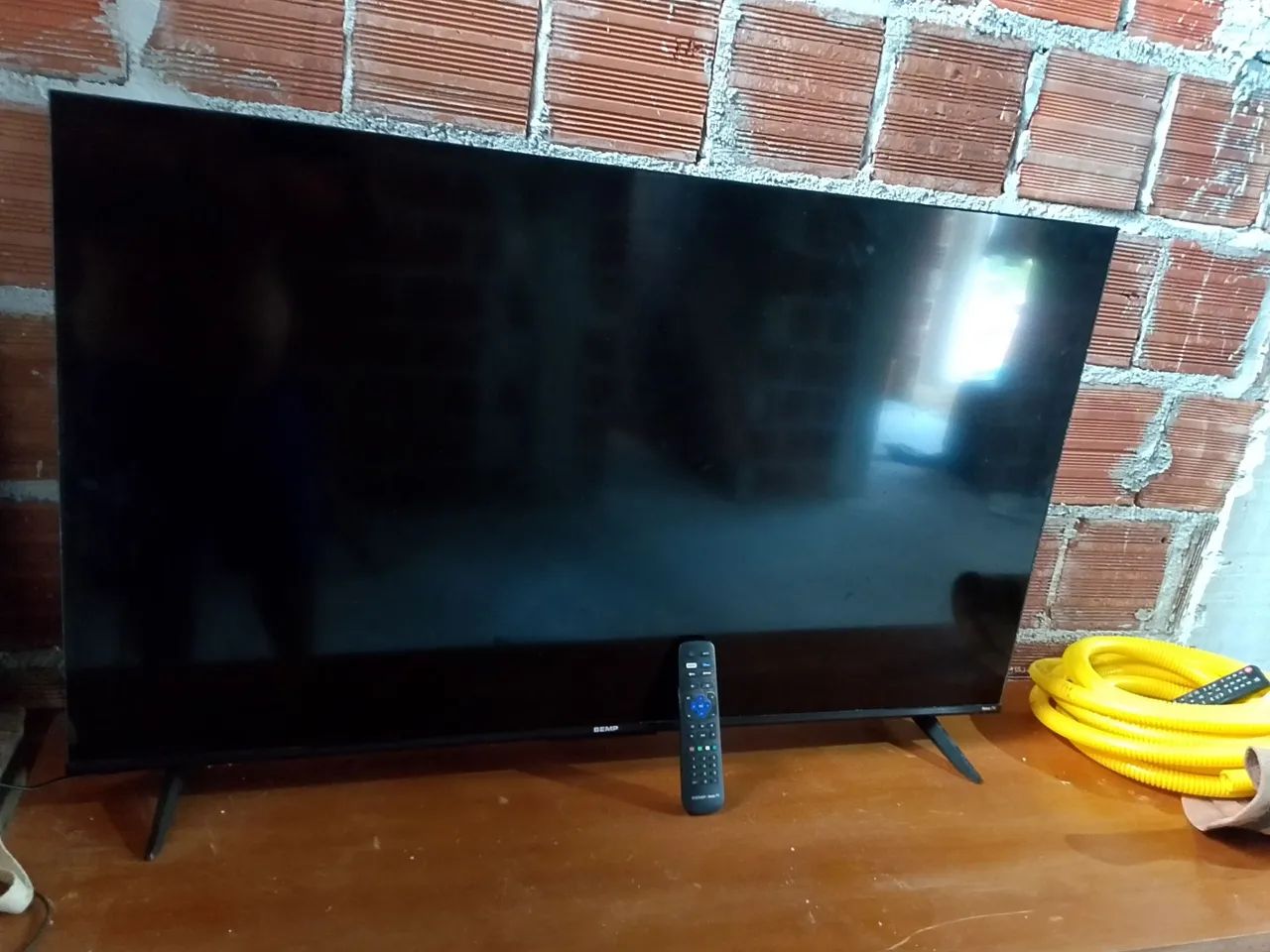 Smart Semp Roku TV 50" - Foto 2