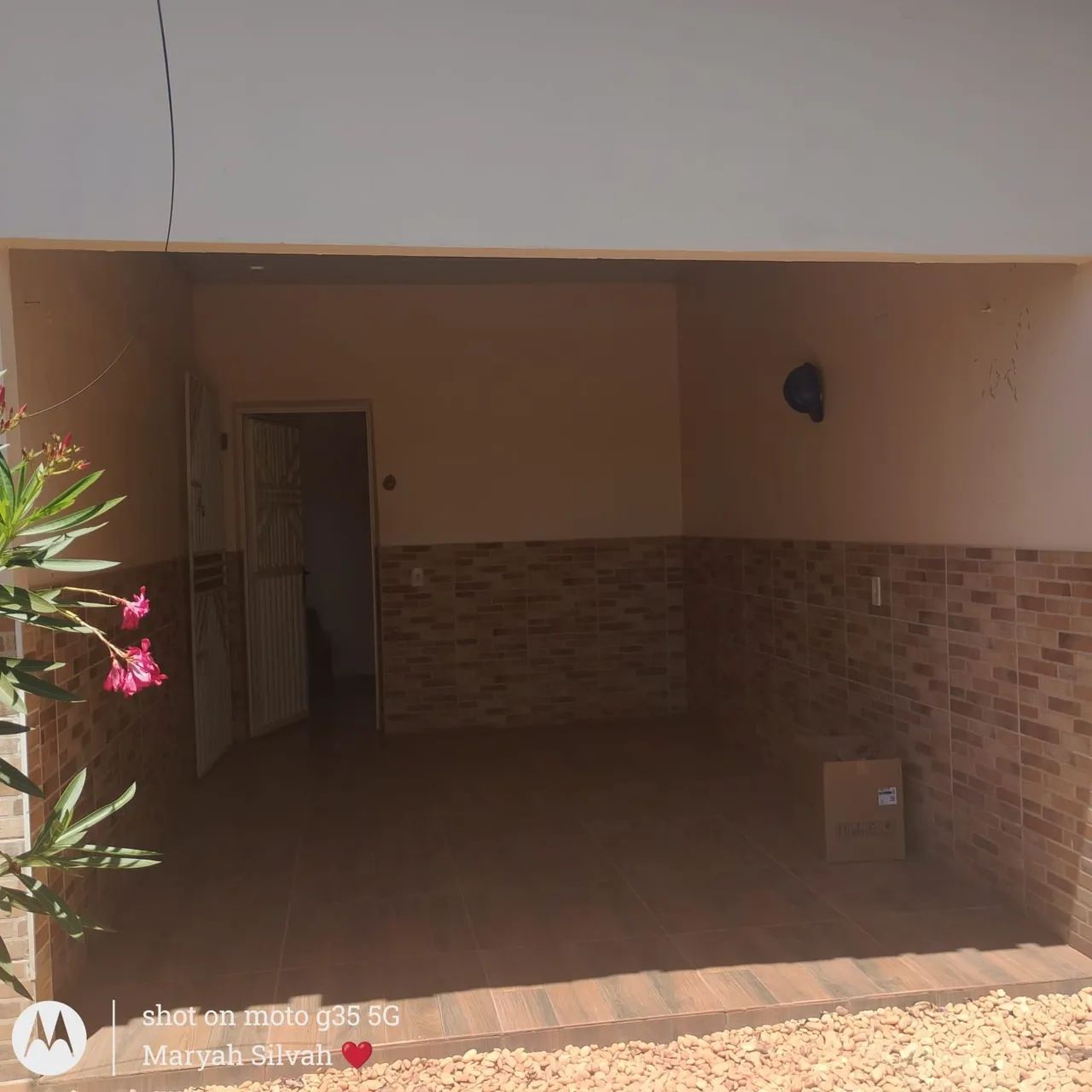 Vendo uma casa 