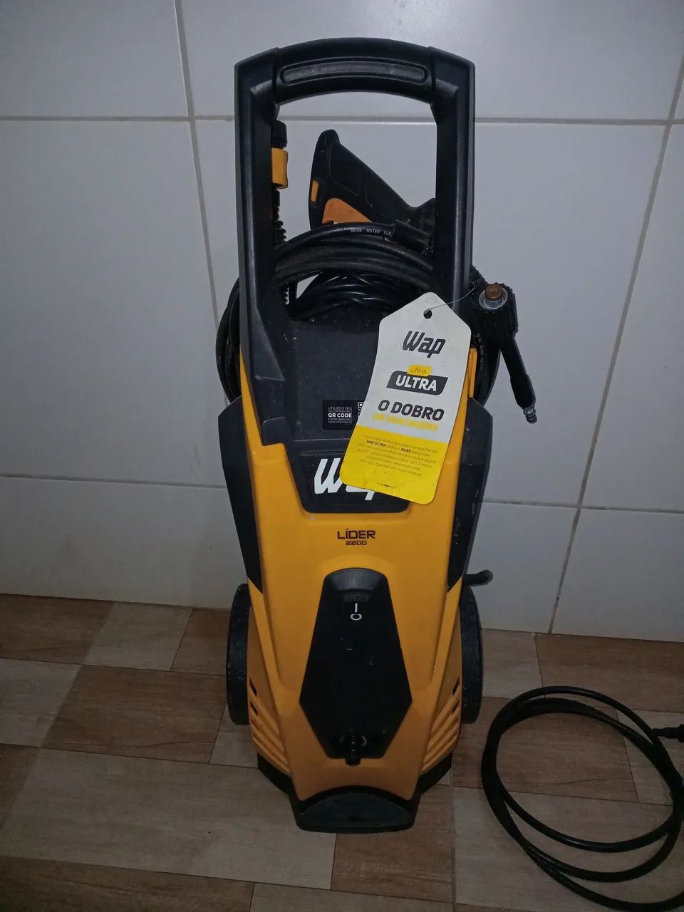 Lavadora de alta pressão.