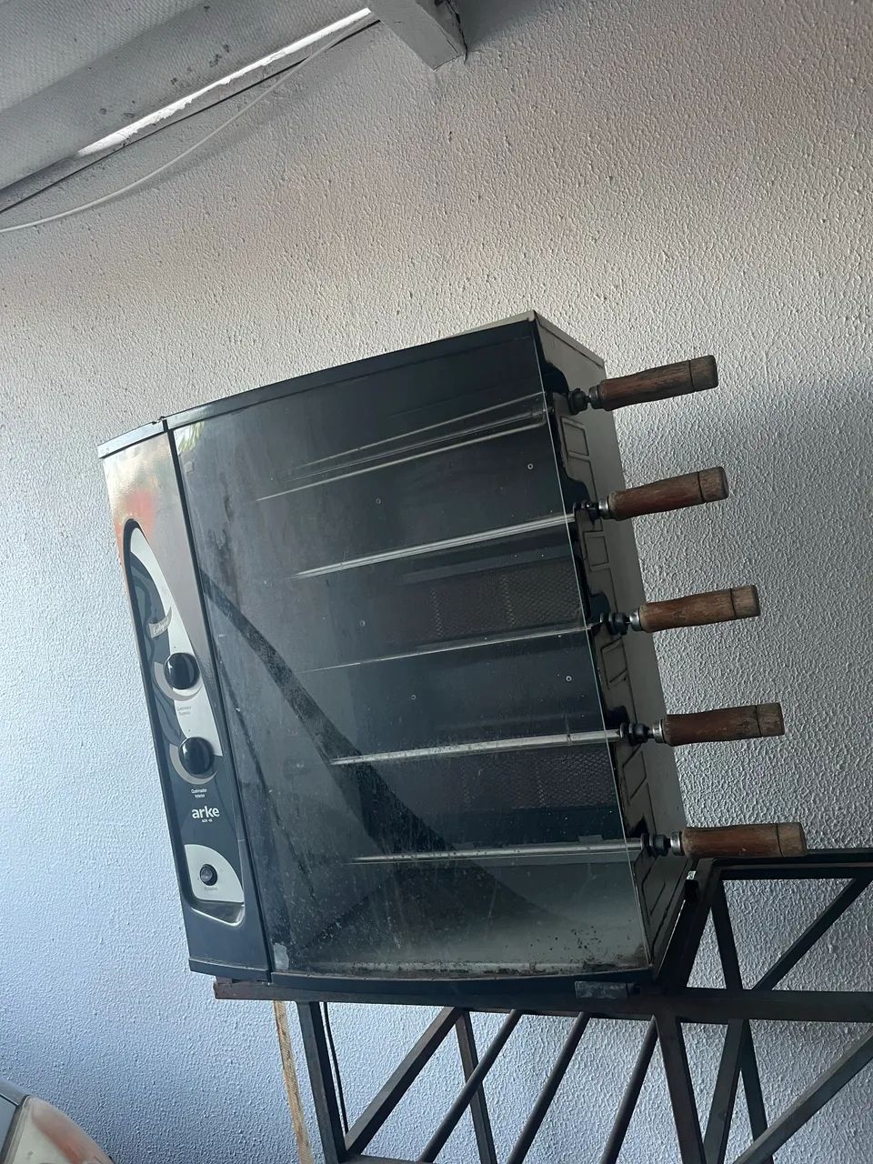  Vendo Churrasqueira Elétrica funcionando perfeitamente  - Foto 2