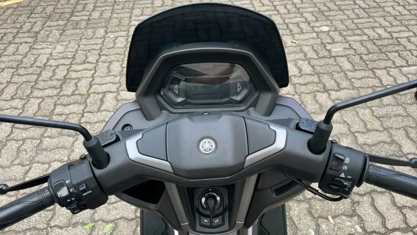 NMAX 160 2026 - Foto 2