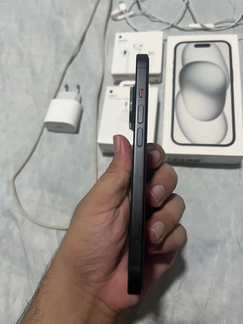 iPhone 15 black 128GB - Foto 4
