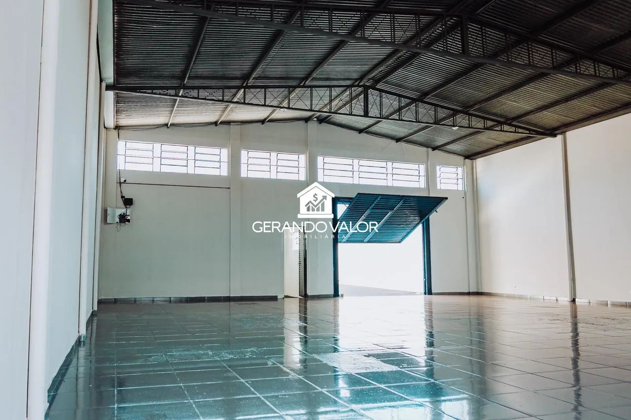 Galpão amplo na Av. das bandeiras - Foto 5
