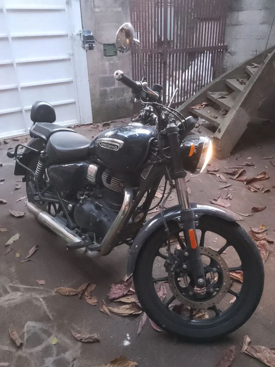 Royal Enfield Meteor 2023 - Foto 2