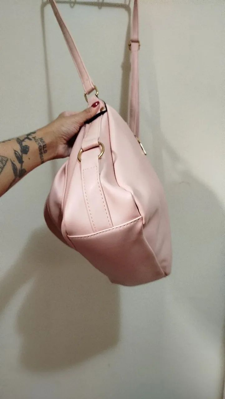 Bolsa rosa média de couro legítimo com alça ajustável  - Foto 5