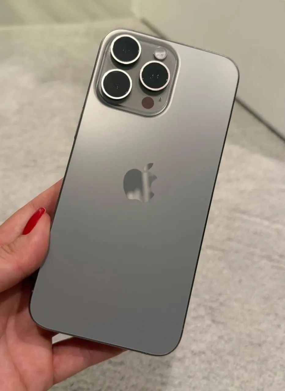 iPhone 15 PRO -128GB - 84% da bateria 
