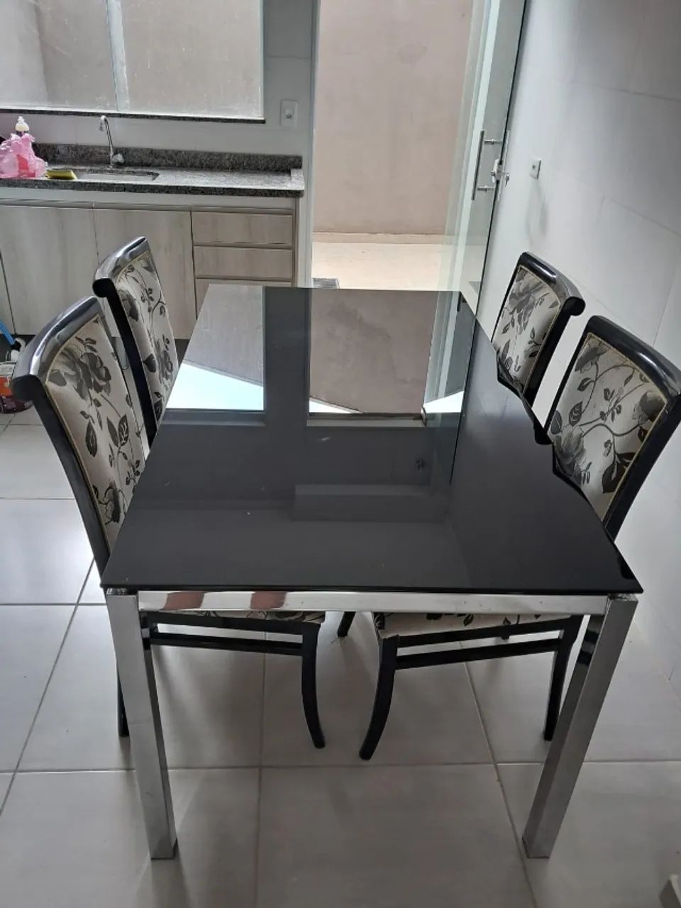 Mesa com 4 cadeiras - Foto 3