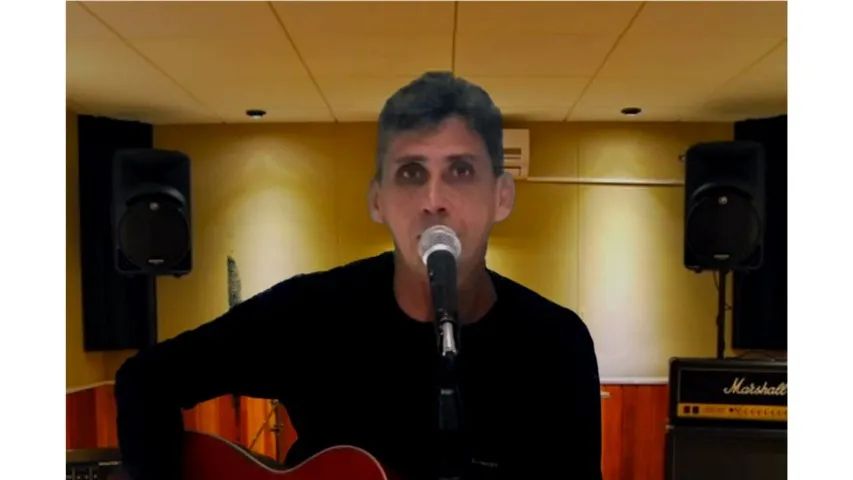 Aulas de teclado e violão em domicílio - Foto 2