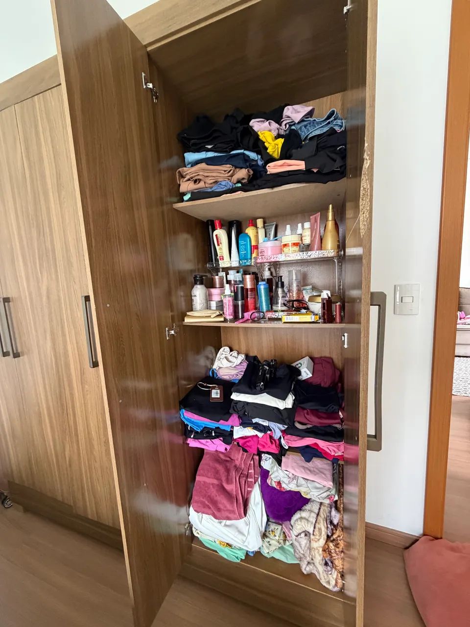 Guarda roupa 6 portas  - Foto 3