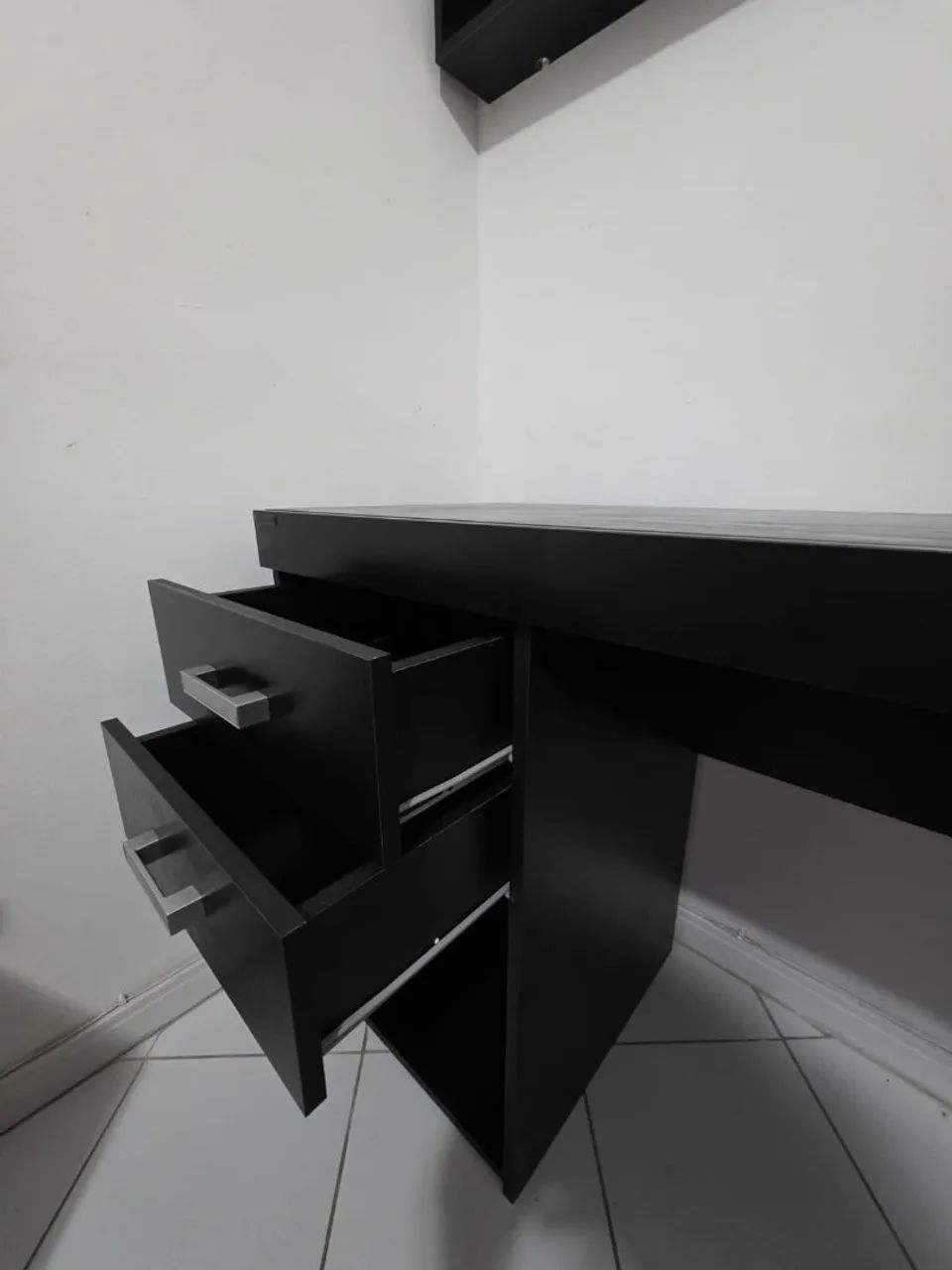 Escrivaninha Preta com 6 Gavetas  - Foto 4
