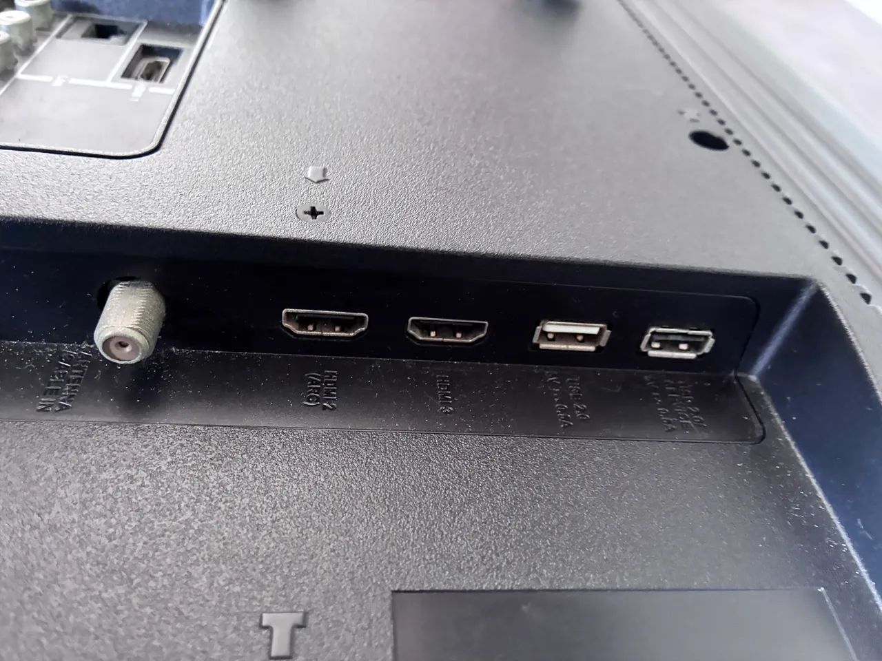 VENDO TELEVISÃO SMART TOSHIBA  - Foto 3