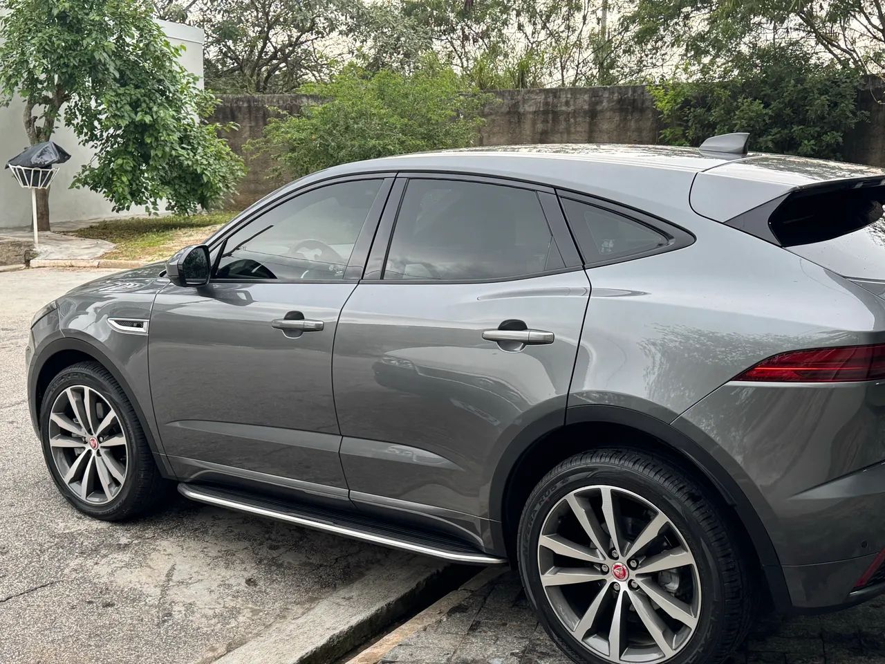 Jaguar E-Pace R-dynamic S 2.0 AWD 249cv Aut. 2019 - Foto 2