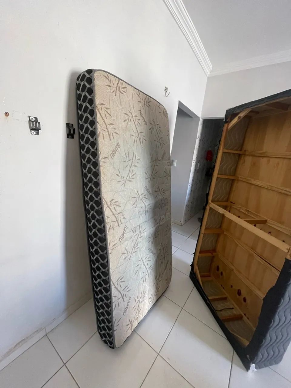 Cama solteiro base colchão 