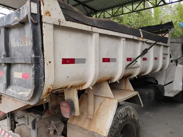 Caçamba 5m3