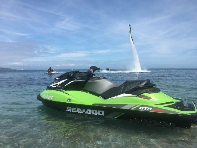 Jet Ski ( Consórcio Porto Seguro Favor ler o Anúncio telefone na descrição)