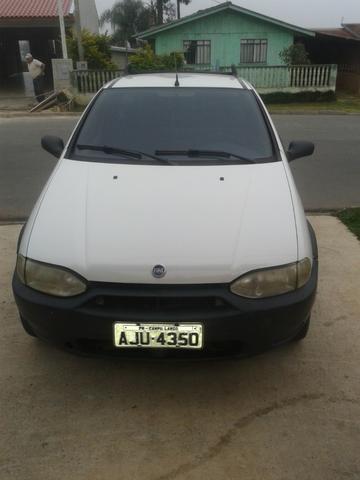 Strada 1.5, 8V em ótimo estado