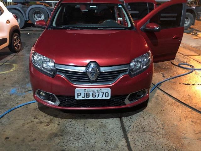 Renault Sandero - Foto 17