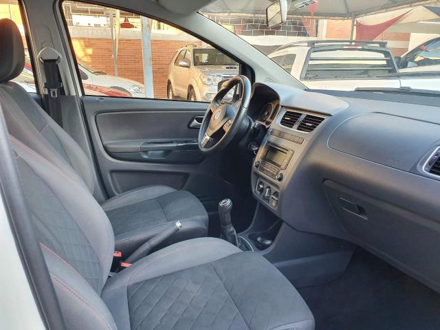 VW Fox Highline 1.6 - 2014 - Foto 6