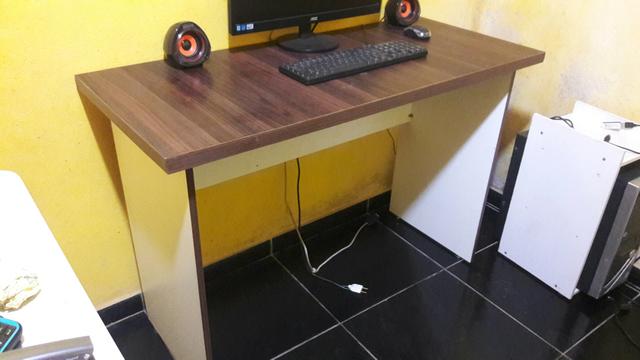 Mesa mdf estilo reta - Foto 2