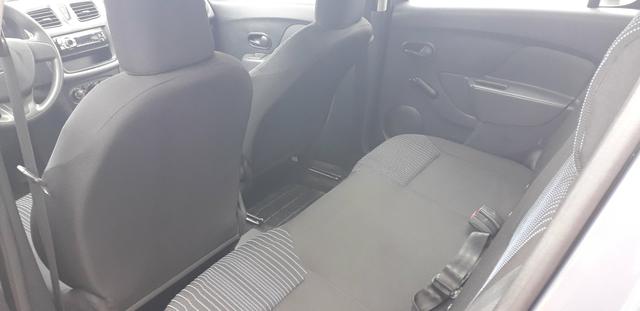 Sandero - Foto 7