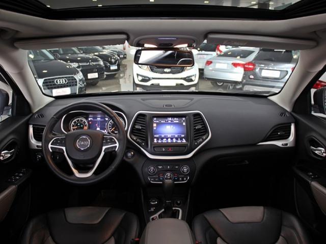 JEEP Cherokee 4x4 Limited 3.2 4P - Foto 3