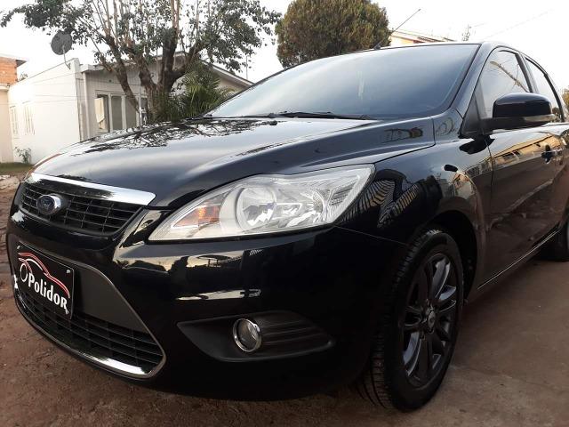 Focus Ghia Sedan 2.0 Aut com teto e couro - Foto 6