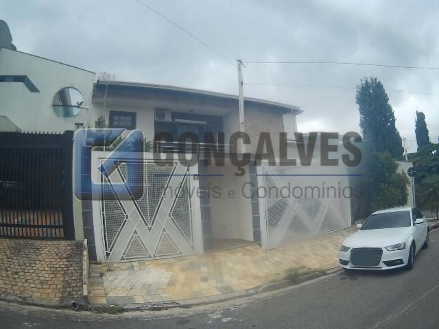Casa à venda com 4 dormitórios cod:1030-1-47641