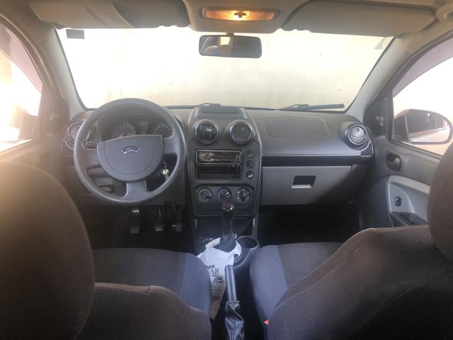 Vendo Fiesta Hatch 2010 flex $14.980 - Foto 4