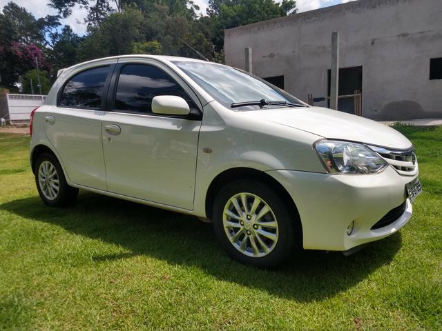 Etios XLS, 1.5 Flex, Lindo, Top, Segundo Dono, Manual e Chave Reserva - Foto 2