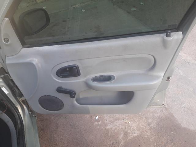 Clio Sedan 16v 1.0 4 portas (leia) - Foto 10