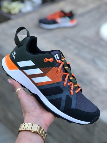 tenis adidas para revenda