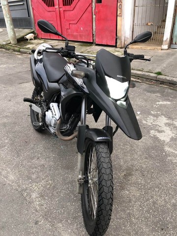 HONDA XRE 300 PRETA