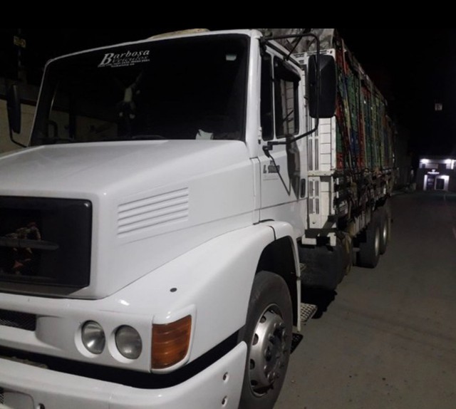 CAMINHÃO L1620 MERCEDEZ BENS ANO 2010