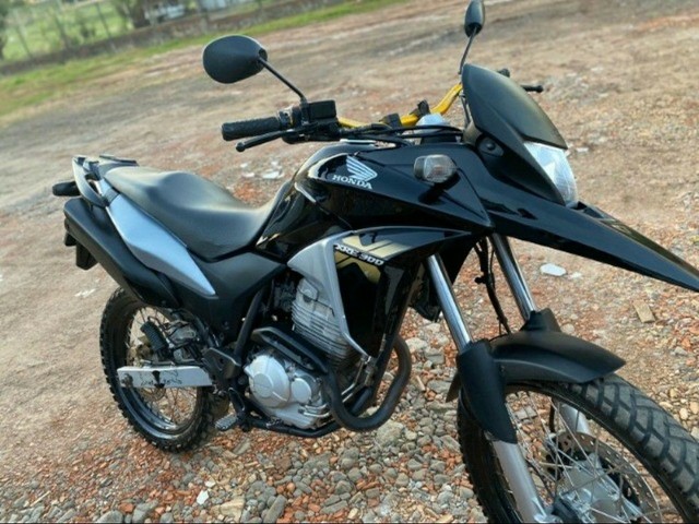 VENDO XRE 300 IMPECÁVEL, 2016, SEMI NOVA E REVISADA, PARCELO NO BOLETO ATÉ 48X