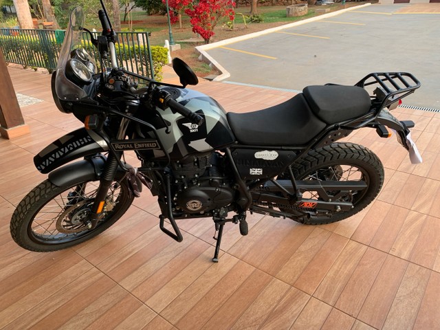 VENDO MOTO SEMI NOVA