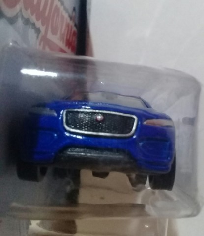Miniatura 1/64 nova, Jaguar P-Pace