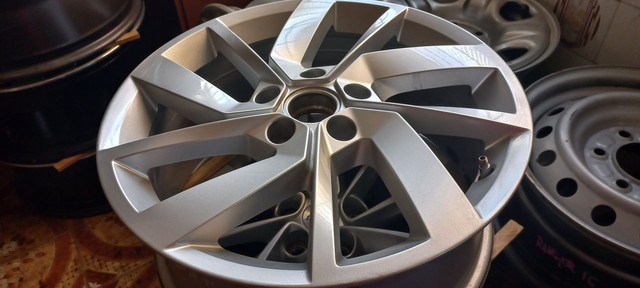 Roda VW Jetta aro 17 original unidade valor mínimo